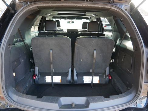 Used 2016 Ford Explorer XLT w/ Equipment Group 202A image 8