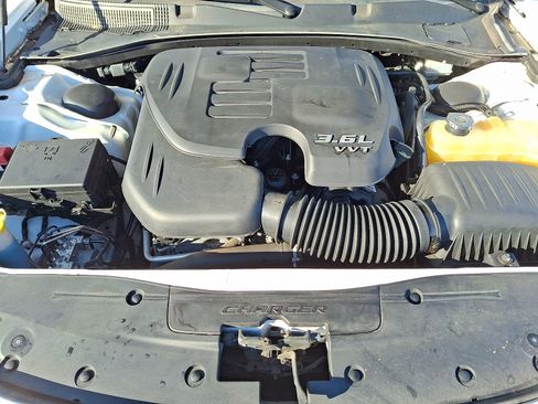 Used 2018 Dodge Charger SXT Plus w/ Blacktop Package image 22