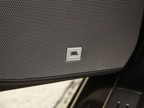 Used 2019 Ferrari Portofino image 24