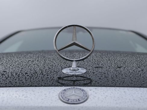 Used 2017 Mercedes-Benz S 550 Sedan image 7