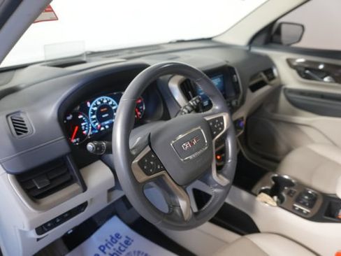 Used 2022 GMC Terrain Denali w/ Denali Premium Package AWD/4WD image 17