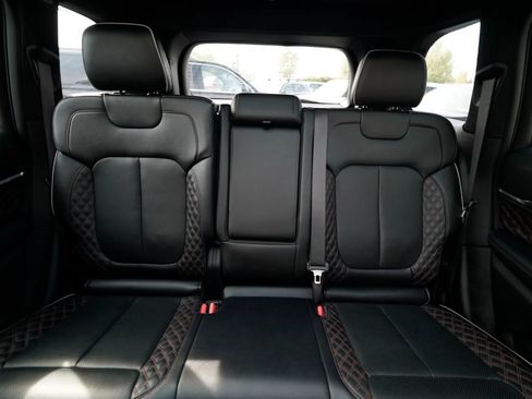 Used 2022 Jeep Grand Cherokee Summit AWD/4WD image 34