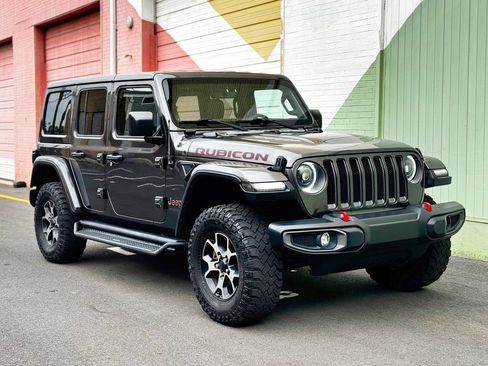 Used 2019 Jeep Wrangler Unlimited Rubicon AWD/4WD image 16