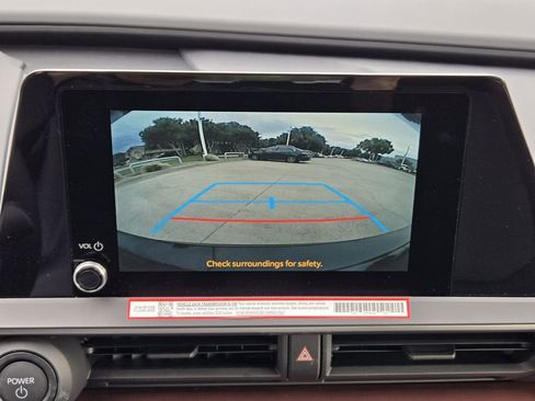 New 2026 Toyota Prius Plug-In Hybrid FWD image 12