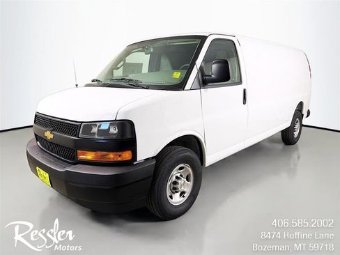 New 2026 Chevrolet Express 3500 Extended RWD image 1