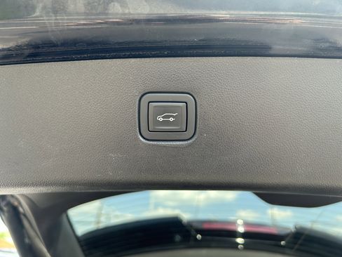 Used 2020 Chevrolet Blazer LT FWD image 27