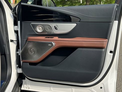 New 2026 Lincoln Nautilus Reserve AWD/4WD image 5