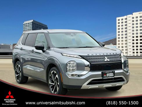 Used 2024 Mitsubishi Outlander FWD image 1