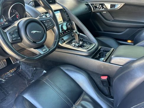 Used 2017 Jaguar F-TYPE R AWD/4WD image 10