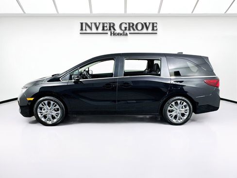 Certified 2026 Honda Odyssey Touring image 8