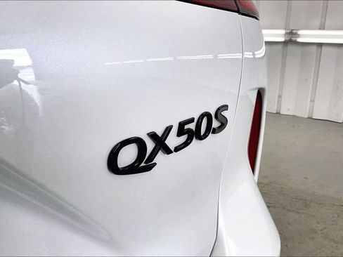 Certified 2025 INFINITI QX50 Sport w/ Cargo Package image 9
