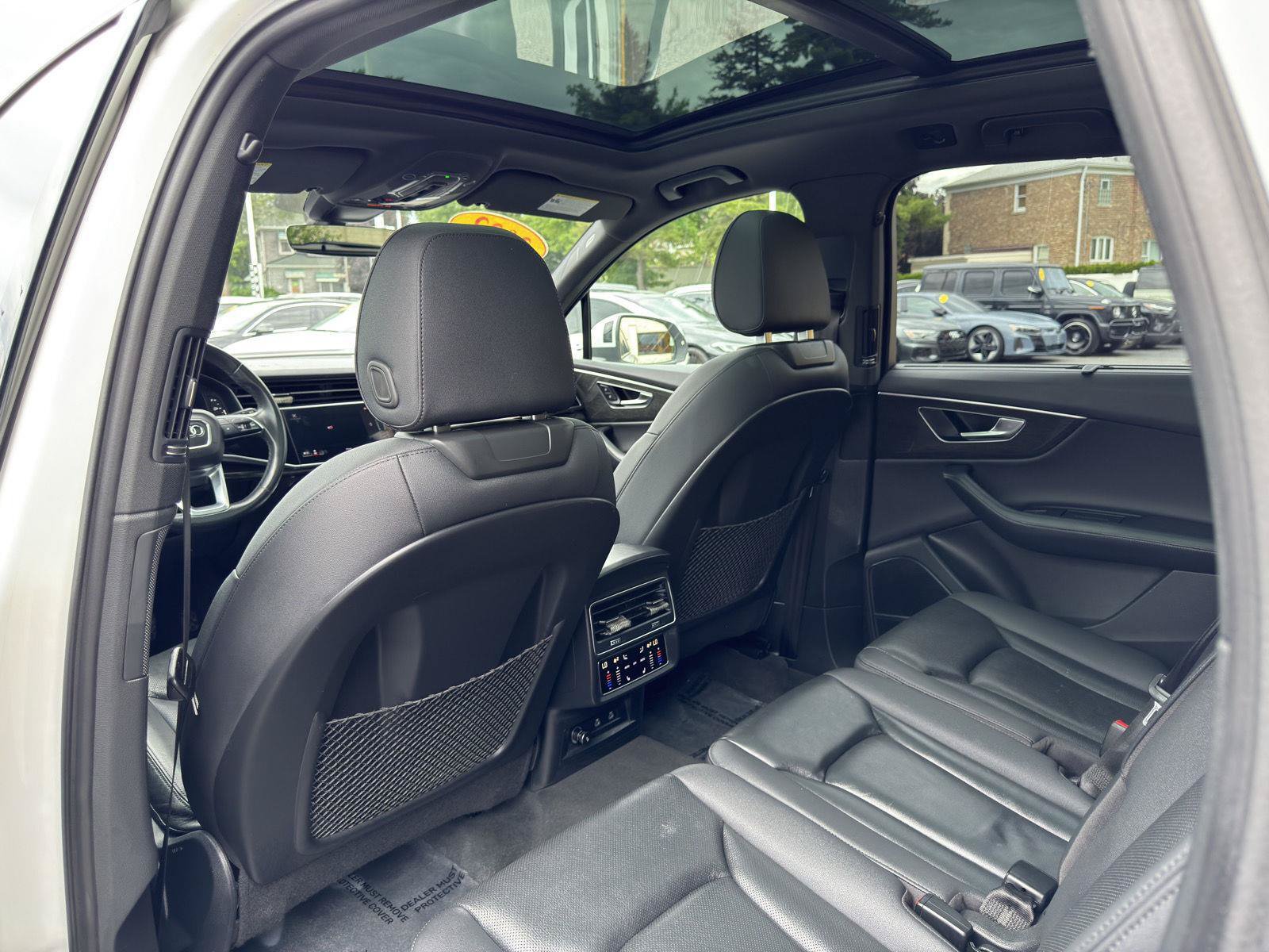 Used 2022 Audi Q7 3.0T Premium Plus w/ Premium Plus Package AWD/4WD image 31
