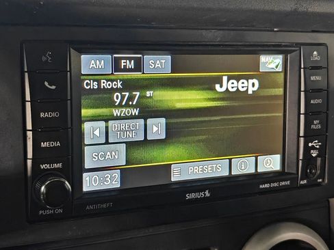 Used 2010 Jeep Wrangler Unlimited Sahara w/ Trailer Tow Group image 31