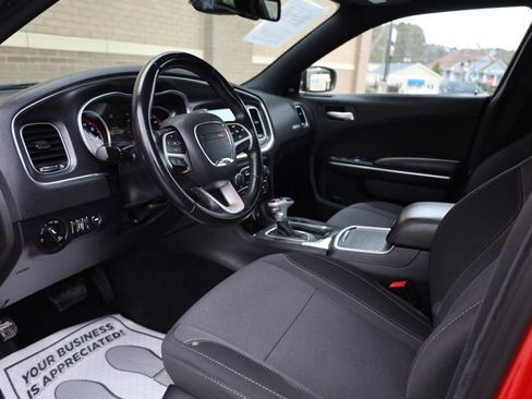 Used 2016 Dodge Charger SXT w/ Navigation & Travel Group image 15