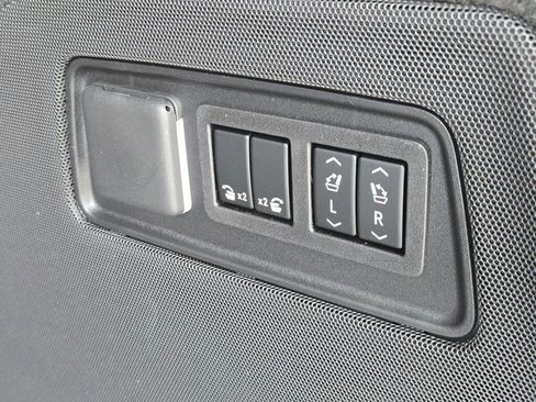 New 2026 Cadillac Escalade Luxury image 21