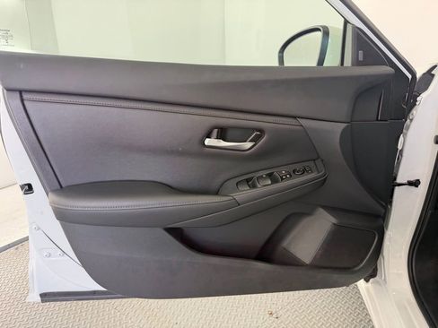 Used 2023 Nissan Sentra SV FWD image 38