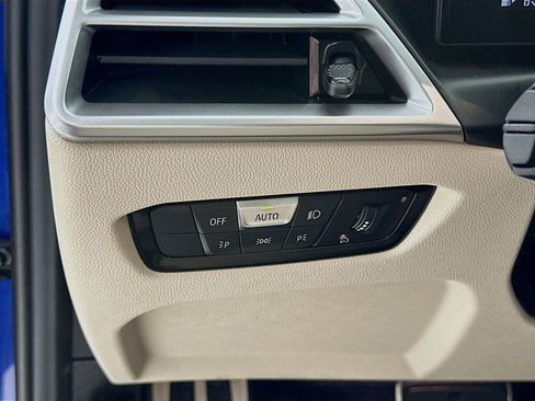 Used 2025 BMW M340i xDrive w/ Premium Package image 11