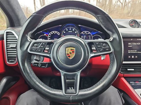 Certified 2021 Porsche Cayenne GTS AWD/4WD image 37