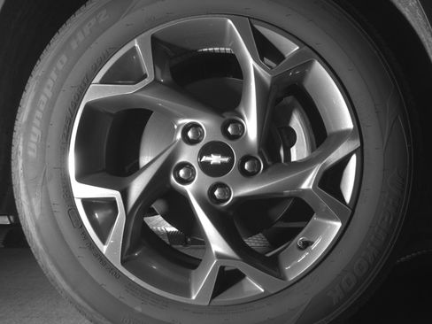 Used 2025 Chevrolet Trax LT w/ LT Convenience Package FWD image 13
