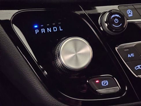 New 2026 Chrysler Pacifica Select FWD image 20
