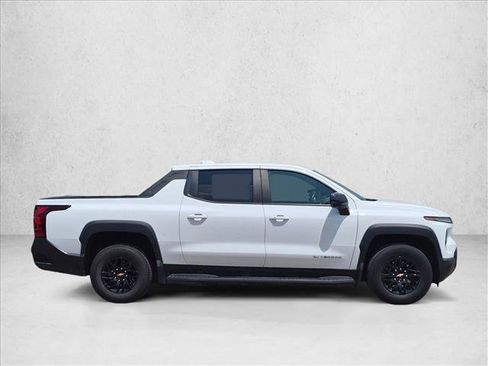 Used 2024 Chevrolet Silverado EV W/T AWD/4WD image 4