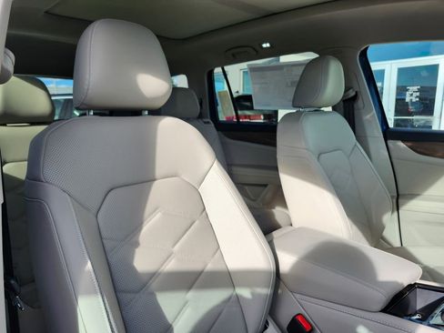 New 2026 Volkswagen Atlas SE image 14