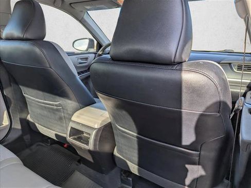 Used 2016 Toyota Camry SE image 29