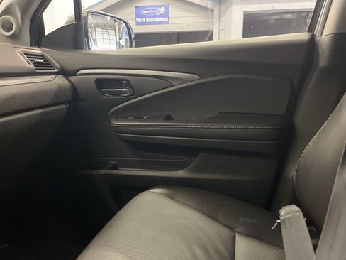 Used 2023 Honda Ridgeline RTL image 17