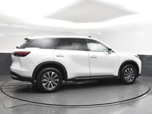 Certified 2026 INFINITI QX60 Pure w/ Cargo Package FWD image 8