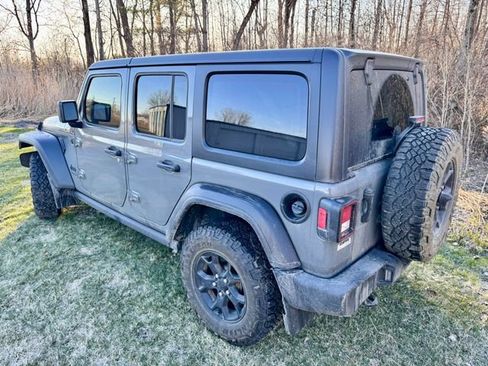 Used 2022 Jeep Wrangler Unlimited Sport AWD/4WD image 3