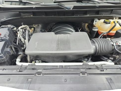 Used 2025 GMC Yukon XL Denali AWD/4WD image 18