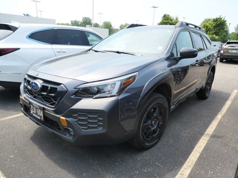 Used 2025 Subaru Outback Wilderness AWD/4WD image 2
