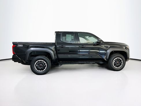 Used 2025 Toyota Tacoma TRD Off-Road image 10