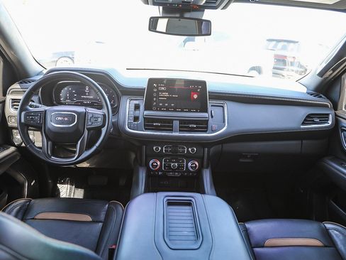 Used 2024 GMC Yukon AT4 w/ AT4 Premium Package AWD/4WD image 12