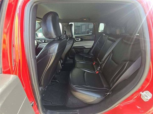 Used 2026 Jeep Compass Limited AWD/4WD image 9