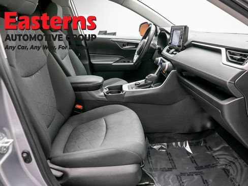 Used 2021 Toyota RAV4 XLE w/ XLE Grade Weather Package AWD/4WD image 25