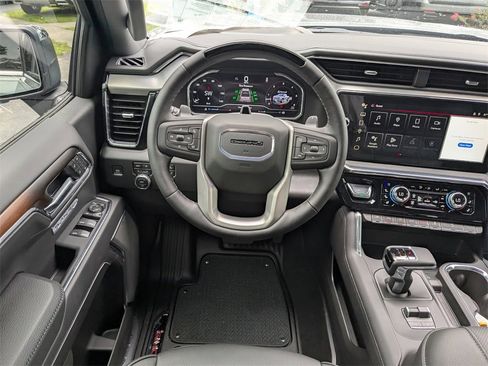 New 2025 GMC Sierra 1500 Denali image 16