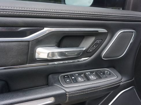 Used 2022 RAM 1500 Laramie AWD/4WD image 4