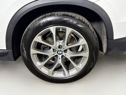 Used 2021 BMW X5 xDrive40i w/ Premium Package image 26