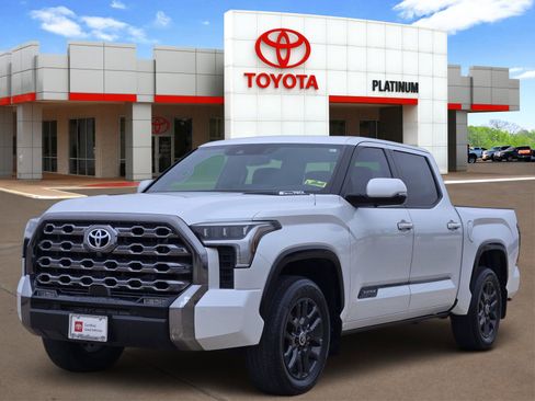 Used 2024 Toyota Tundra Platinum image 2
