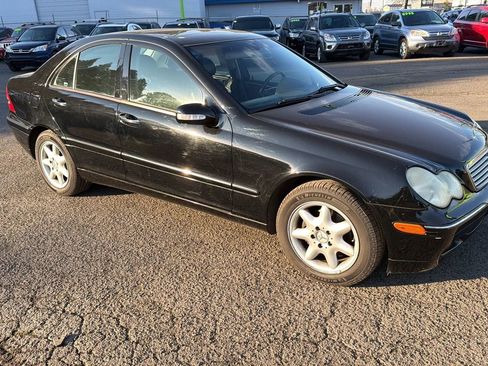 Used 2004 Mercedes-Benz C 240 Sedan image 2