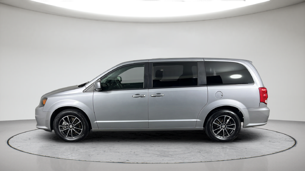 Used 2018 Dodge Grand Caravan SE FWD image 12
