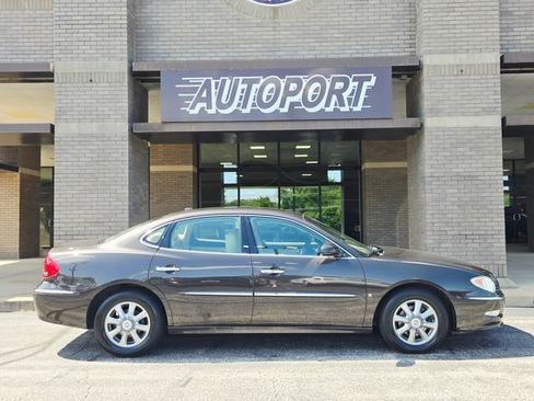 Used 2009 Buick LaCrosse CXL w/ Driver Confidence Package FWD image 4