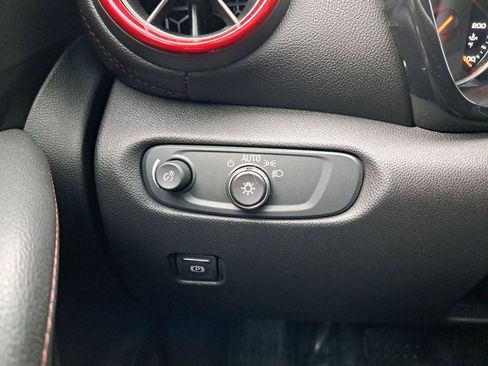 Used 2020 Chevrolet Blazer RS image 33