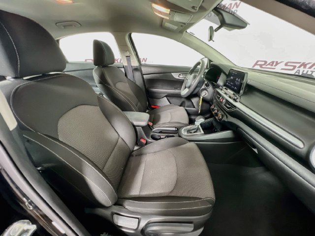 Used 2023 Kia Forte LXS w/ LXS Technology Package FWD image 35