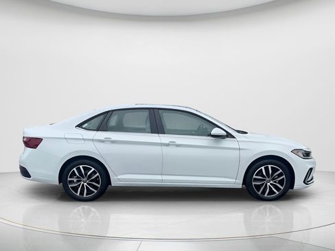 New 2026 Volkswagen Jetta SE image 7