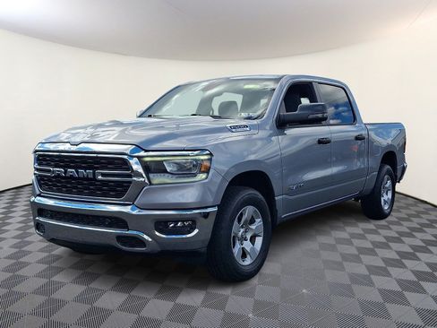 Used 2023 RAM 1500 Big Horn AWD/4WD image 3
