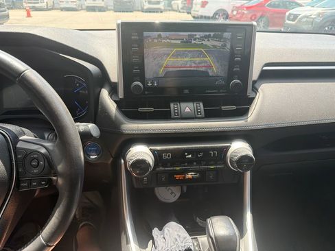 Used 2020 Toyota RAV4 XSE AWD/4WD image 11
