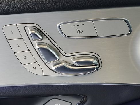 Used 2022 Mercedes-Benz GLC 300 image 19