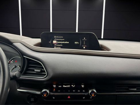 Used 2024 MAZDA CX-30 AWD 2.5 S w/ Premium Package image 18